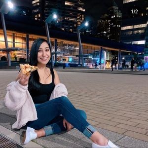 Meet your Posher, Alie